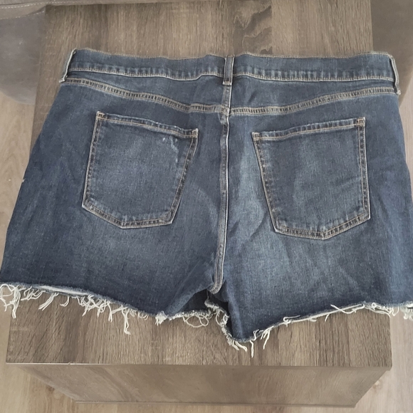 Old Navy Cut Off Shorts - Picture 2 of 4